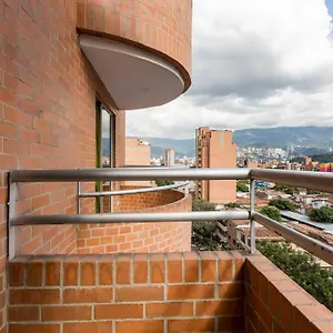 Apartamento Large 3 Bedroom Near Poblado W Free Parking