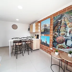 Apartamento Precioso En Con Parqueadero Gratis Laure